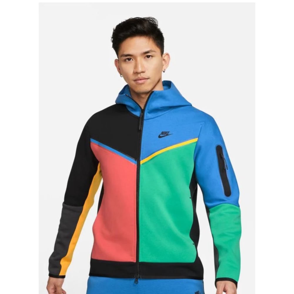 NikeTech Fleece